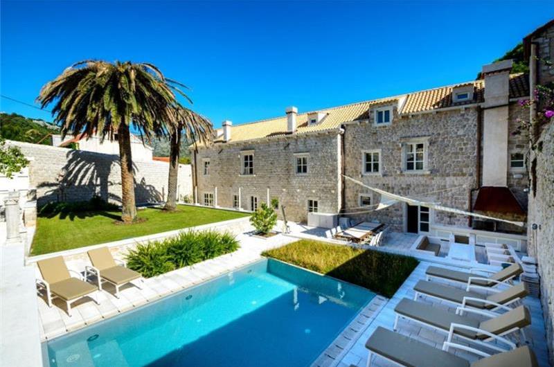 Luxury 6 bed villa with pool and large grounds in Zaton, Dubrovnik Region - sleeps 12-14
