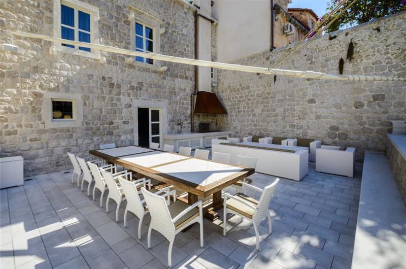 Luxury 6 bed villa with pool and large grounds in Zaton, Dubrovnik Region - sleeps 12-14