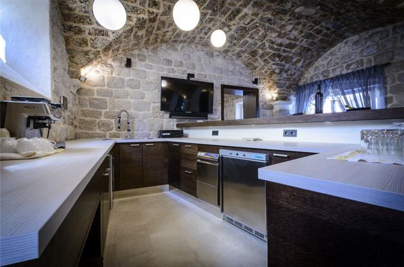Luxury 6 bed villa with pool and large grounds in Zaton, Dubrovnik Region - sleeps 12-14