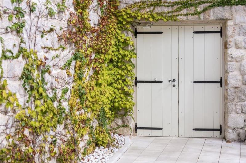 Luxury 6 bed villa with pool and large grounds in Zaton, Dubrovnik Region - sleeps 12-14