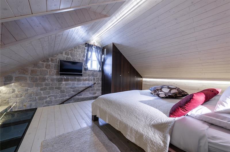 Luxury 6 bed villa with pool and large grounds in Zaton, Dubrovnik Region - sleeps 12-14