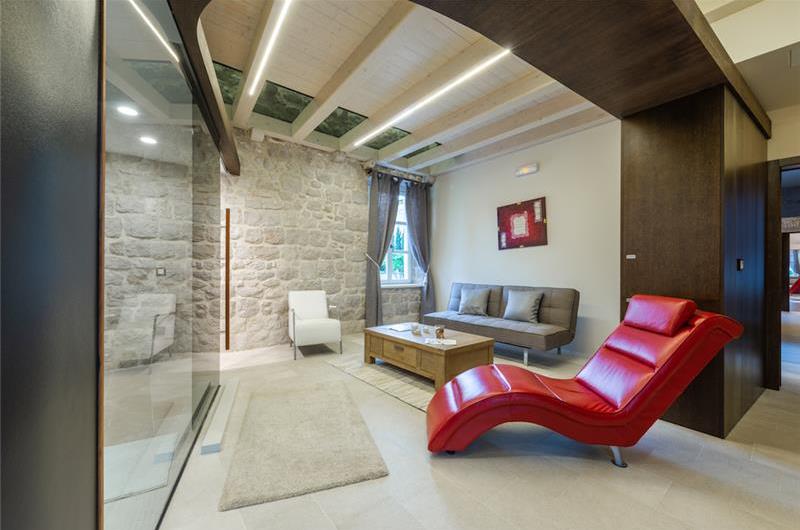 Luxury 6 bed villa with pool and large grounds in Zaton, Dubrovnik Region - sleeps 12-14
