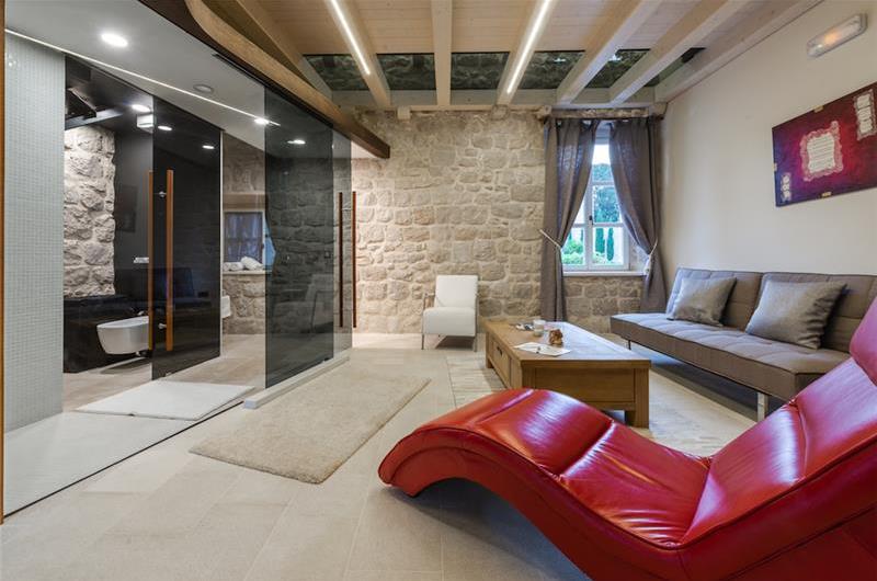 Luxury 6 bed villa with pool and large grounds in Zaton, Dubrovnik Region - sleeps 12-14