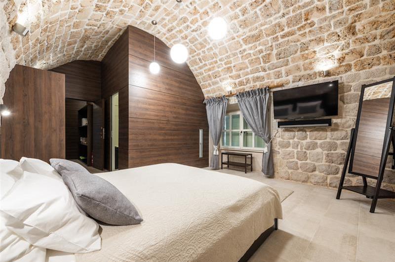 Luxury 6 bed villa with pool and large grounds in Zaton, Dubrovnik Region - sleeps 12-14