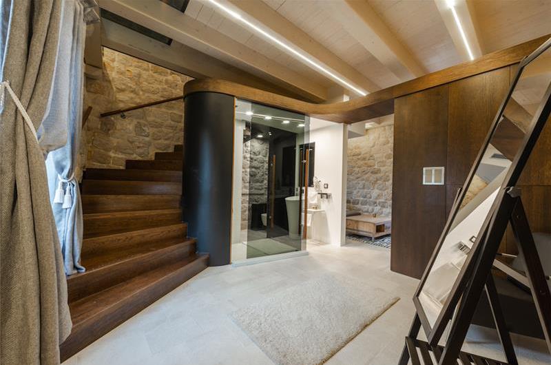 Luxury 6 bed villa with pool and large grounds in Zaton, Dubrovnik Region - sleeps 12-14