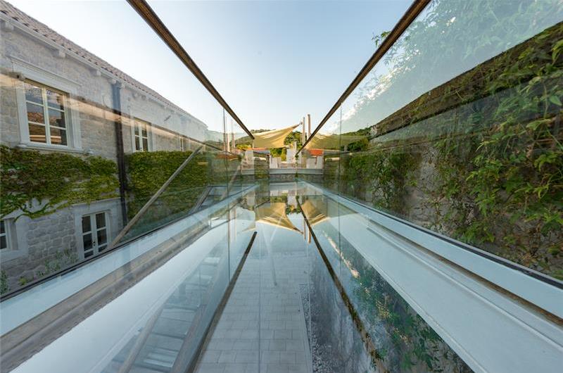 Luxury 6 bed villa with pool and large grounds in Zaton, Dubrovnik Region - sleeps 12-14