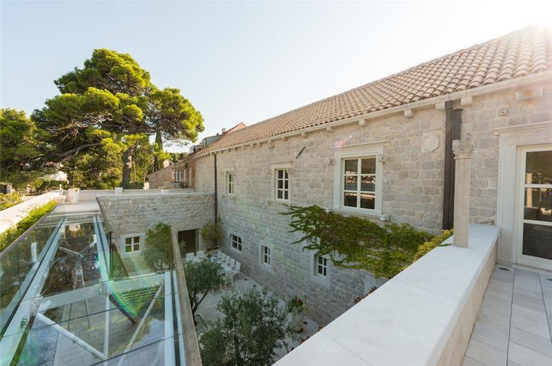 Luxury 6 bed villa with pool and large grounds in Zaton, Dubrovnik Region - sleeps 12-14