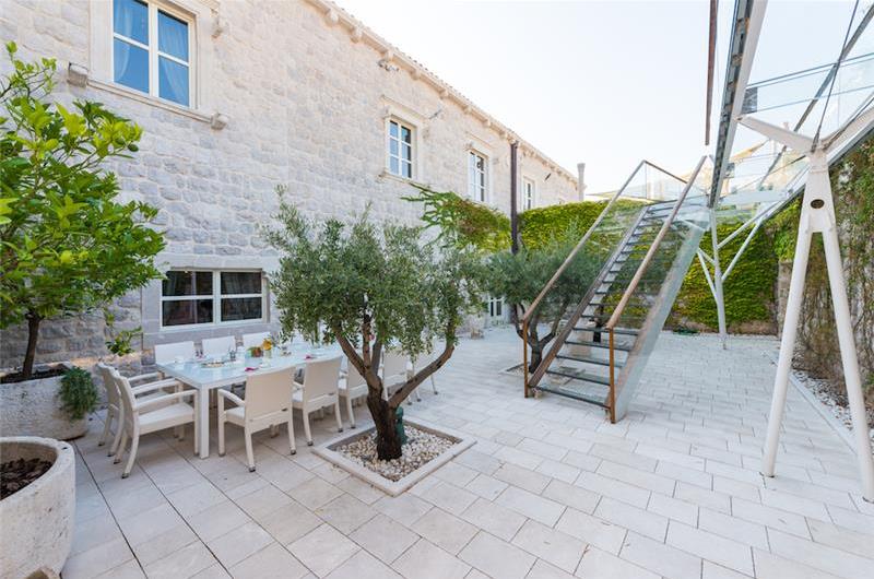 Luxury 6 bed villa with pool and large grounds in Zaton, Dubrovnik Region - sleeps 12-14