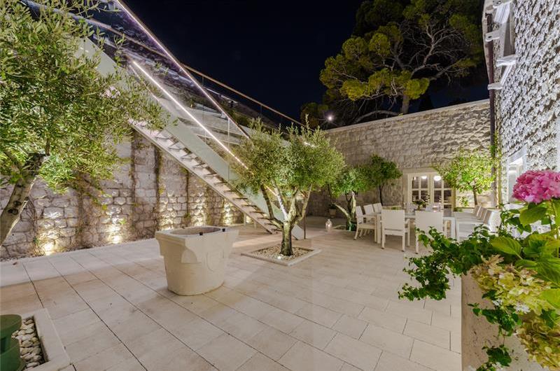 Luxury 6 bed villa with pool and large grounds in Zaton, Dubrovnik Region - sleeps 12-14