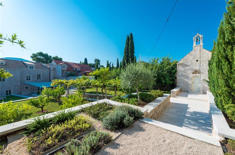 Luxury 6 bed villa with pool and large grounds in Zaton, Dubrovnik Region - sleeps 12-14