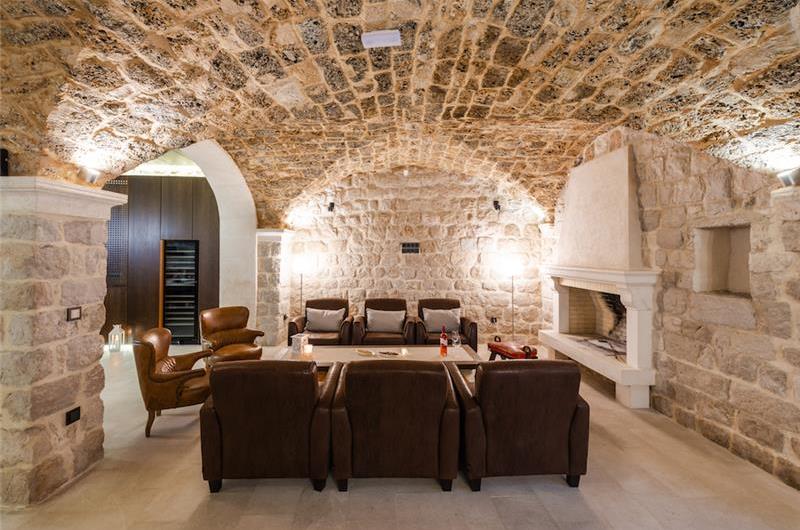 Luxury 6 bed villa with pool and large grounds in Zaton, Dubrovnik Region - sleeps 12-14