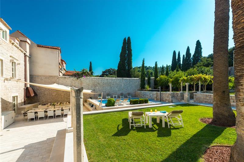 Luxury 6 bed villa with pool and large grounds in Zaton, Dubrovnik Region - sleeps 12-14