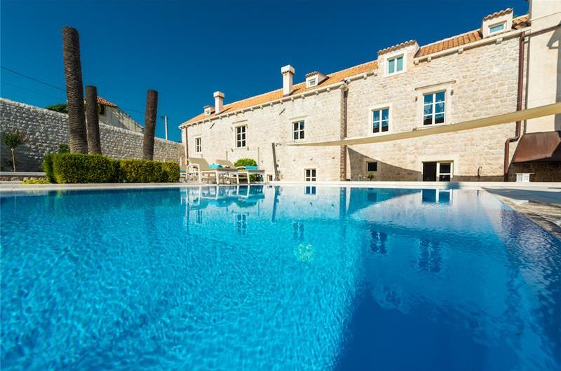 Luxury 6 bed villa with pool and large grounds in Zaton, Dubrovnik Region - sleeps 12-14