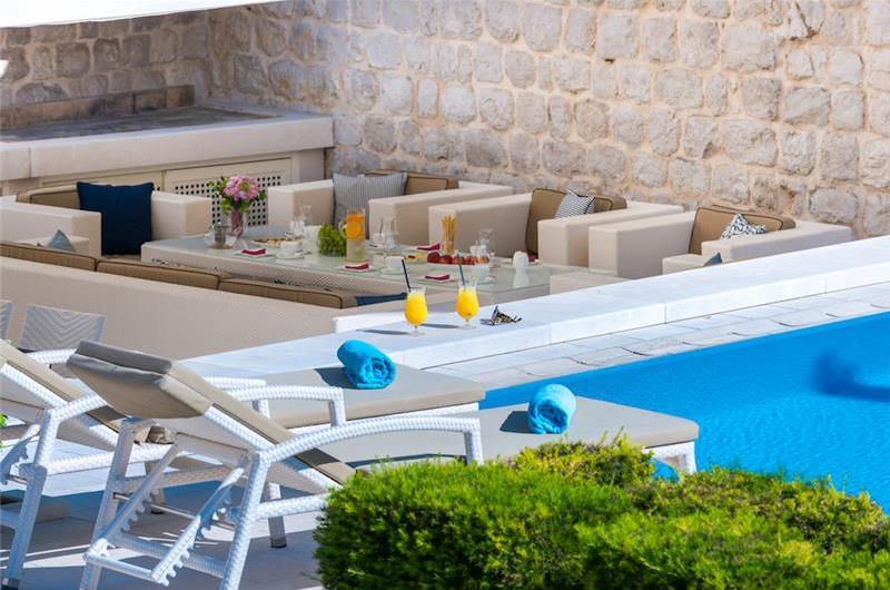 Luxury 6 bed villa with pool and large grounds in Zaton, Dubrovnik Region - sleeps 12-14