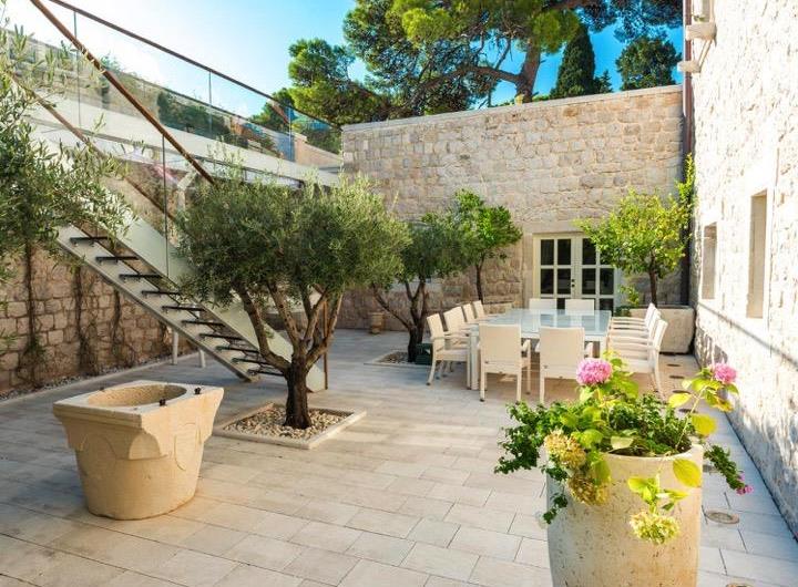 Luxury 6 bed villa with pool and large grounds in Zaton, Dubrovnik Region - sleeps 12-14