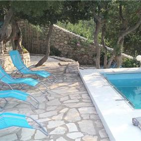 3 Bedroom Villa with Separate Annexe and Pool near Sveti Stefan, sleeps 8-10