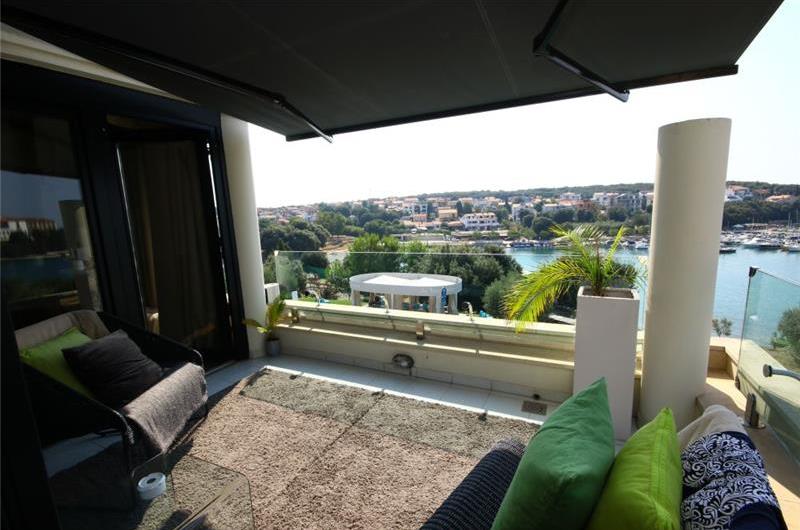 11 Bedroom Villa with Outdoor Pool and Indoor Penthouse Pool near Pula, sleeps 22-26