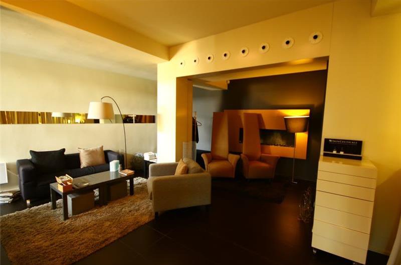 11 Bedroom Villa with Outdoor Pool and Indoor Penthouse Pool near Pula, sleeps 22-26