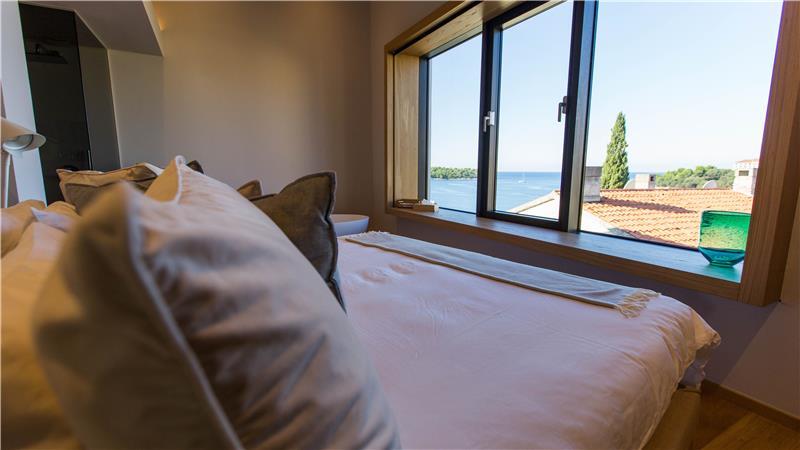 11 Bedroom Villa with Outdoor Pool and Indoor Penthouse Pool near Pula, sleeps 22-26
