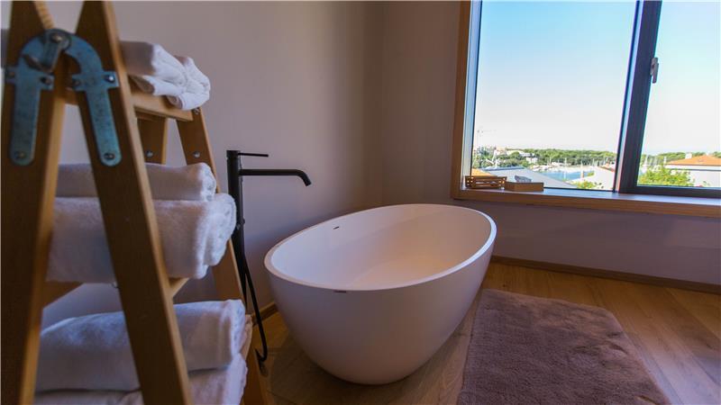 11 Bedroom Villa with Outdoor Pool and Indoor Penthouse Pool near Pula, sleeps 22-26