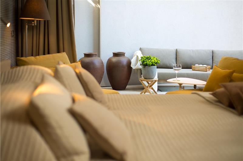 11 Bedroom Villa with Outdoor Pool and Indoor Penthouse Pool near Pula, sleeps 22-26