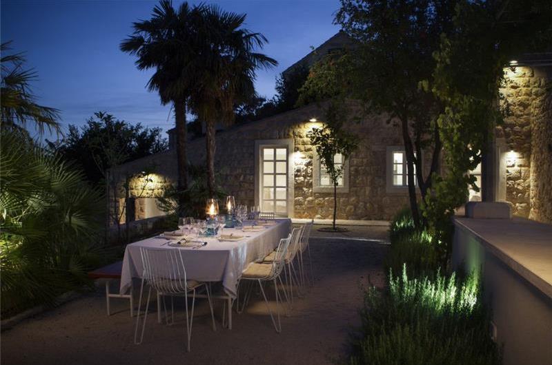 7 Bedroom Villa with Pool near Dubrovnik Old Town, sleeps 14-16