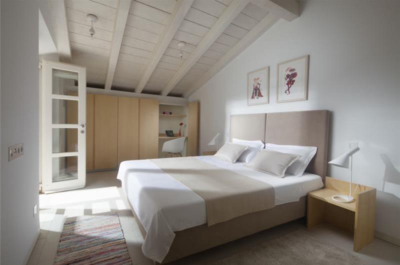 7 Bedroom Villa with Pool near Dubrovnik Old Town, sleeps 14-16
