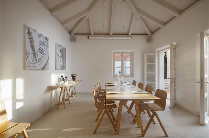 7 Bedroom Villa with Pool near Dubrovnik Old Town, sleeps 14-16