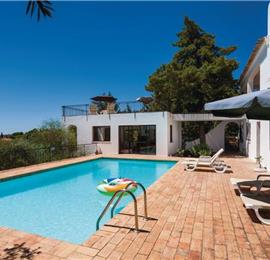 4 Bedroom Villa with Pool and Tennis Courts near Loule, sleeps 8