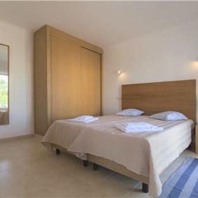Selection of 1 Bedroom Villas with Shared Pool near Carvoeiro, Sleeps 2-3