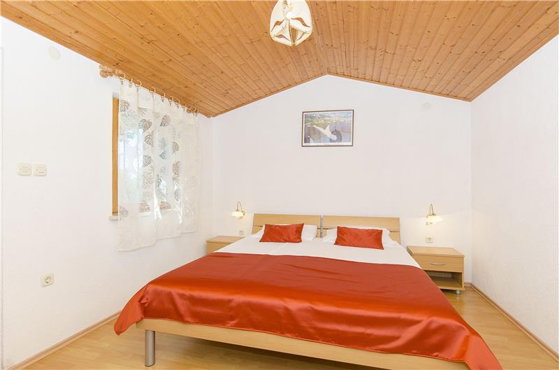 2 Bedroom Stone Cottage in Bol, sleeps 4