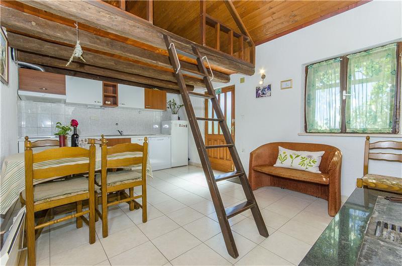 2 Bedroom Stone Cottage in Bol, sleeps 4