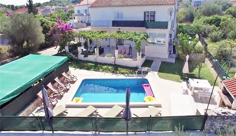 4 Bedroom Apartment with Pool near Korcula Town, sleeps 8