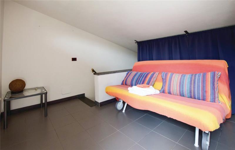 4 Bedroom Villa with Pool in Camaiore, sleeps 9-11