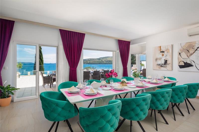 7 Bedroom Villa with Pool and Sea Views near Trogir, sleeps 14