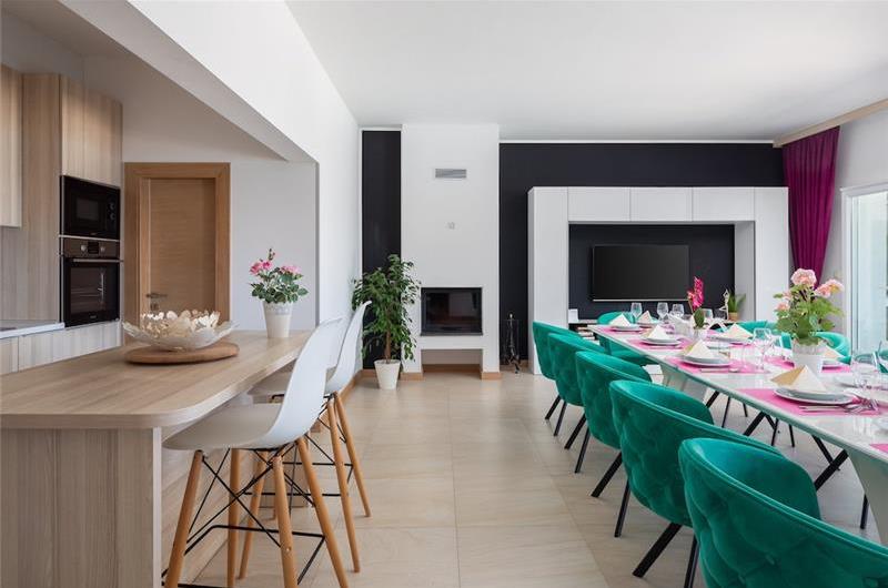 7 Bedroom Villa with Pool and Sea Views near Trogir, sleeps 14