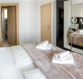 3 Villas with Pools and Sea Views near Trogir, sleep 40