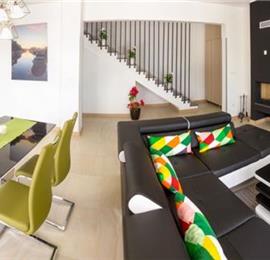 3 Villas with Pools and Sea Views near Trogir, sleep 40