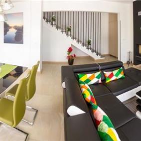 3 Villas with Pools and Sea Views near Trogir, sleep 40