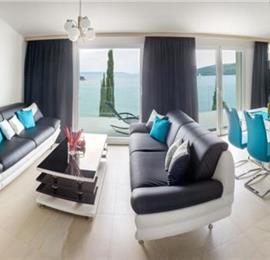 3 Villas with Pools and Sea Views near Trogir, sleep 40