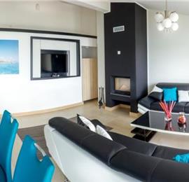 3 Villas with Pools and Sea Views near Trogir, sleep 40