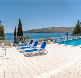 3 Villas with Pools and Sea Views near Trogir, sleep 40