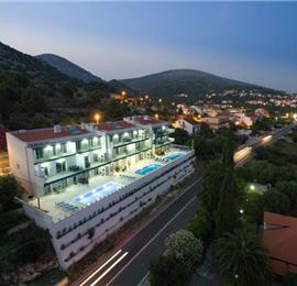 3 Villas with Pools and Sea Views near Trogir, sleep 40