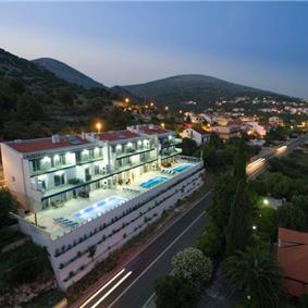 3 Villas with Pools and Sea Views near Trogir, sleep 40
