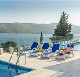 3 Villas with Pools and Sea Views near Trogir, sleep 40
