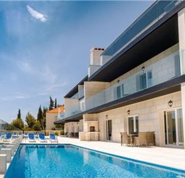 3 Villas with Pools and Sea Views near Trogir, sleep 40