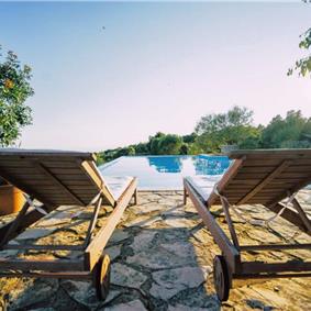 4 Bedroom Villa with Pool & Tennis Court near Jelsa, Hvar Island - sleeps 8-10