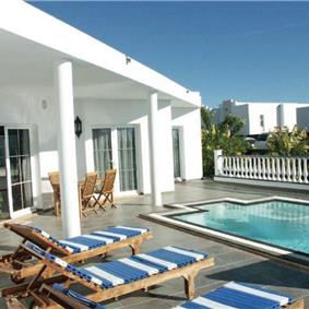 2 Bedroom Seaside Villa with Pool near Puerto del Carmen, sleeps 4