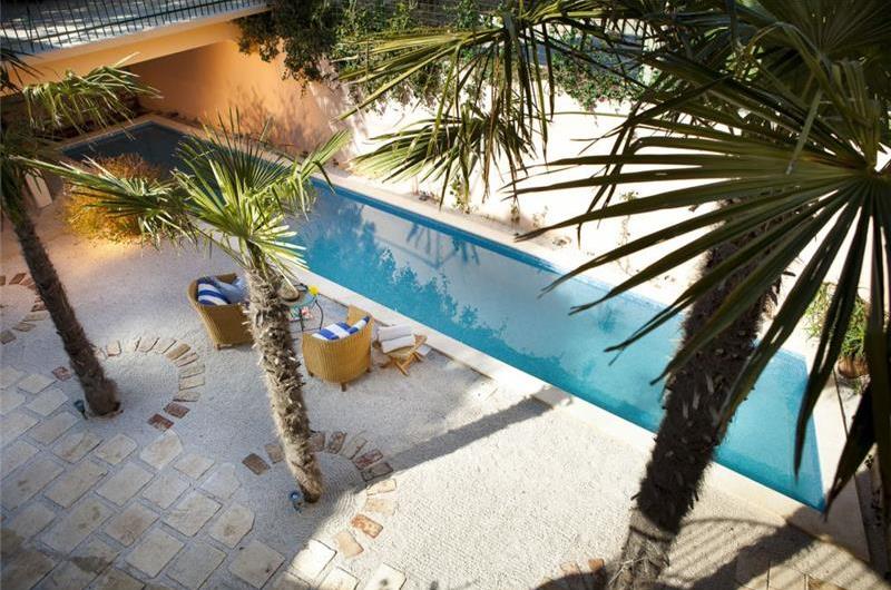Luxury 4 Bedroom Villa with Indoor and Outdoor Pools in Jelsa, sleeps 8-12