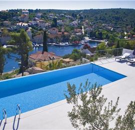 5 Bedroom Villa with Infinity Pool and Sea Views in Splitska, Brac Island - sleeps 10